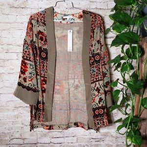 Willow and clay in short embroidered floral kimono